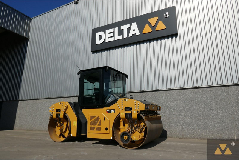 Caterpillar CB13 - Veltnis: foto 3 Caterpillar CB13 - Veltnis: foto 3