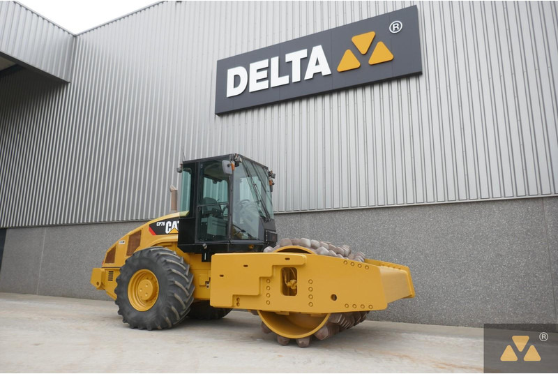 Caterpillar CP76 - Veltnis: foto 3 Caterpillar CP76 - Veltnis: foto 3