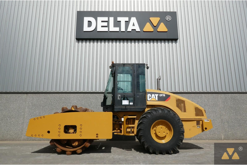 Caterpillar CP76 - Veltnis: foto 1 Caterpillar CP76 - Veltnis: foto 1