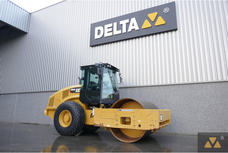 Caterpillar CS64B - Veltnis: foto 3 Caterpillar CS64B - Veltnis: foto 3
