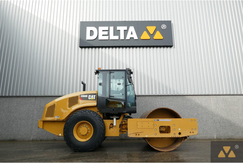 Caterpillar CS66B - Veltnis: foto 2 Caterpillar CS66B - Veltnis: foto 2