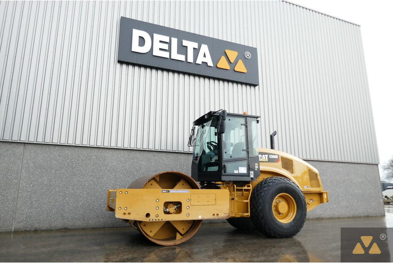 Caterpillar CS66B - Veltnis: foto 4 Caterpillar CS66B - Veltnis: foto 4