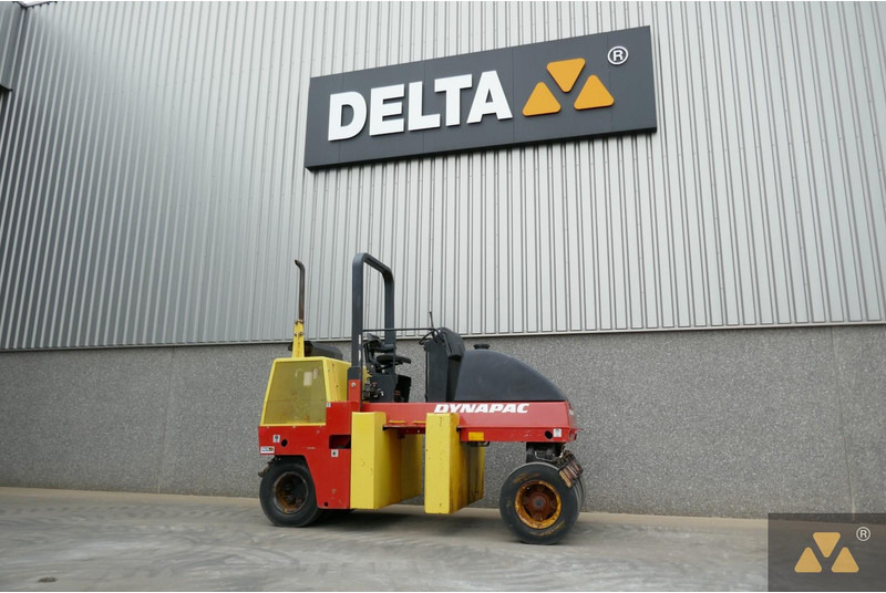 Dynapac CP142 - Pneimatiskais veltnis: foto 3 Dynapac CP142 - Pneimatiskais veltnis: foto 3