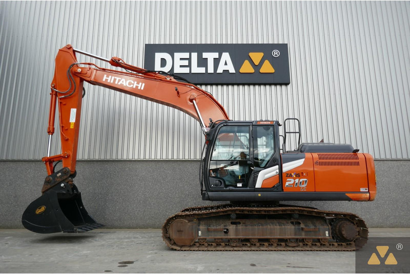 Hitachi ZX210LC-7 - Kāpurķēžu ekskavators: foto 1 Hitachi ZX210LC-7 - Kāpurķēžu ekskavators: foto 1