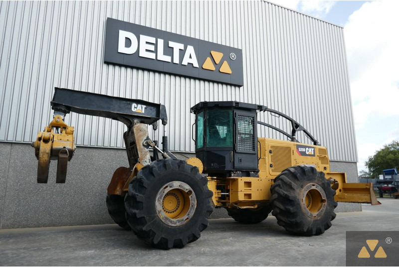 Caterpillar 525D - Meža tehnika: foto 5 Caterpillar 525D - Meža tehnika: foto 5