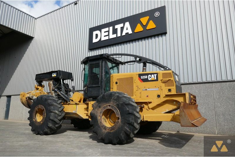 Caterpillar 525D - Meža tehnika: foto 3 Caterpillar 525D - Meža tehnika: foto 3