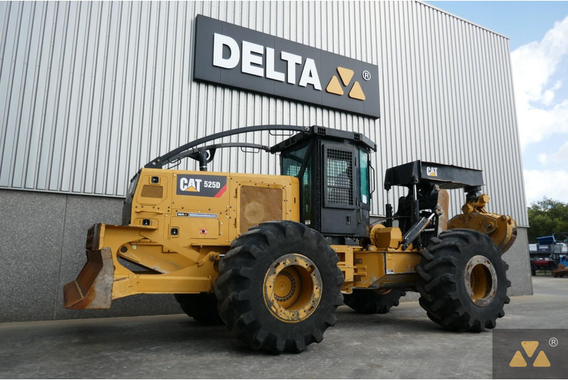 Caterpillar 525D - Meža tehnika: foto 4 Caterpillar 525D - Meža tehnika: foto 4