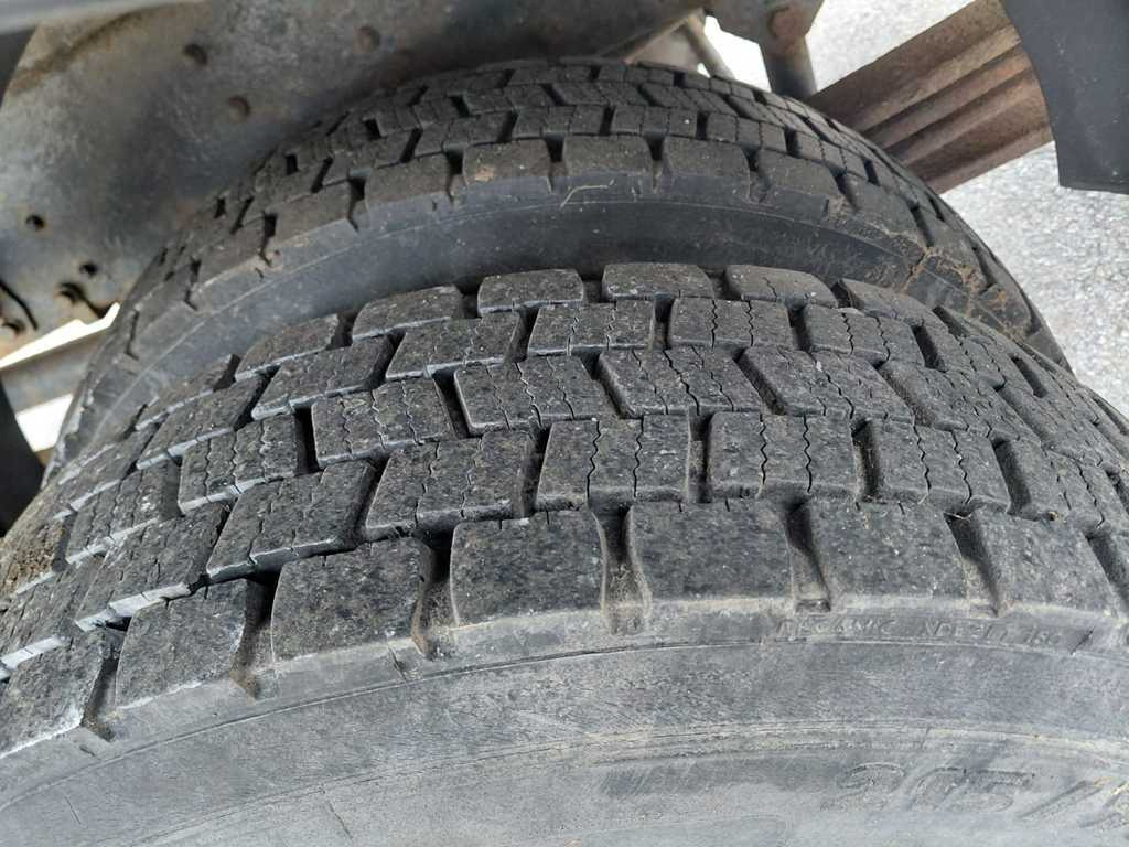 Avia D90, EURO 3, SIDES, HYDRAULIC FRONT - Kravas automašīna ar tentu: foto 5 Avia D90, EURO 3, SIDES, HYDRAULIC FRONT - Kravas automašīna ar tentu: foto 5