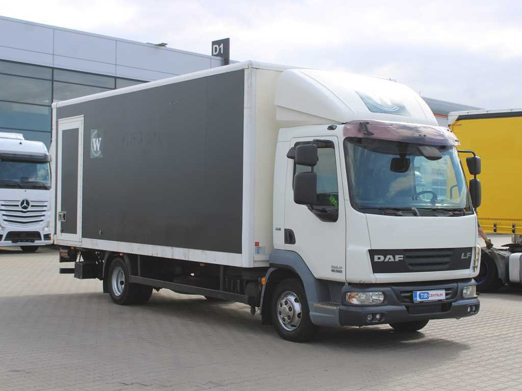 DAF FA 45.160, INDEPENDENT AIR CONDITIONING, HYDRAULIC FRONT - Kravas automašīna ar slēgto virsbūvi: foto 3 DAF FA 45.160, INDEPENDENT AIR CONDITIONING, HYDRAULIC FRONT - Kravas automašīna ar slēgto virsbūvi: foto 3