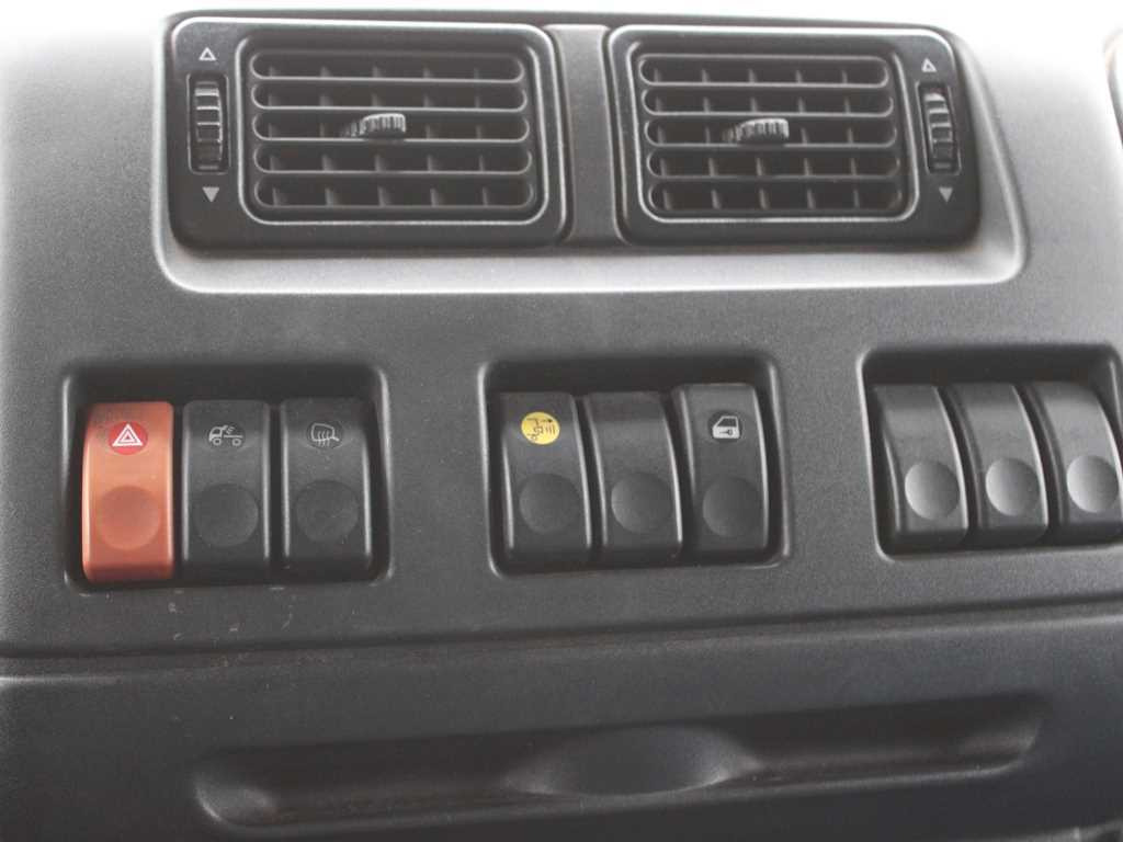 DAF FA LF 45.170 E10, EURO 3 līzingu DAF FA LF 45.170 E10, EURO 3: foto 11 DAF FA LF 45.170 E10, EURO 3 līzingu DAF FA LF 45.170 E10, EURO 3: foto 11