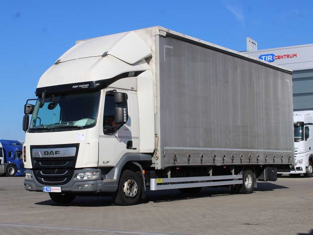 DAF LF 210, EURO 6, SLEEPING CABIN - Kravas automašīna ar tentu: foto 1 DAF LF 210, EURO 6, SLEEPING CABIN - Kravas automašīna ar tentu: foto 1