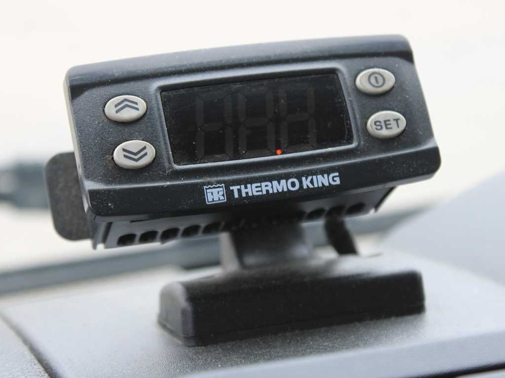 Komercauto refrižerators Iveco EUROCARGO 75E19, THERMO KING C - 450e, TAIL LIFT: foto 12
