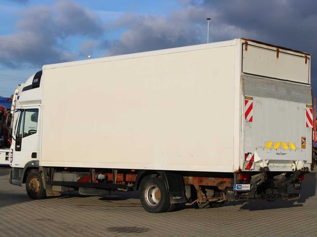 Iveco EUROCARGO ML75E17, TAIL LIFT, SLEEPING CABIN - Kravas automašīna ar slēgto virsbūvi: foto 4 Iveco EUROCARGO ML75E17, TAIL LIFT, SLEEPING CABIN - Kravas automašīna ar slēgto virsbūvi: foto 4