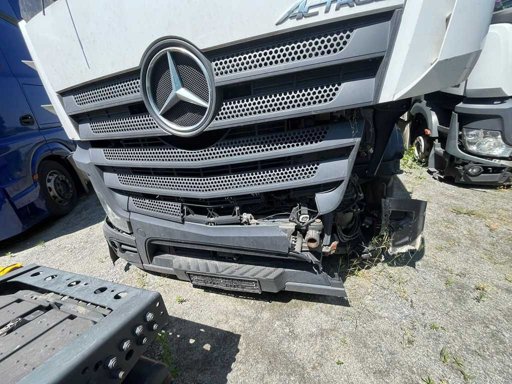 Mercedes-Benz Actros 2542, 6X2 - Kravas automašīna ar tentu: foto 3 Mercedes-Benz Actros 2542, 6X2 - Kravas automašīna ar tentu: foto 3