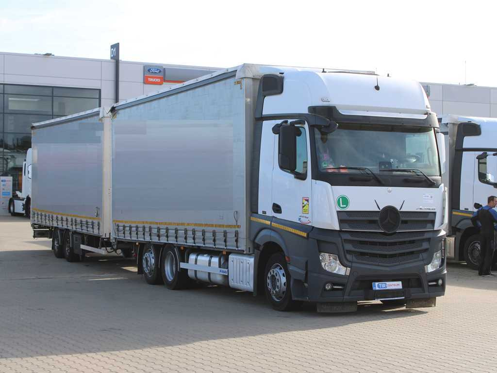 Mercedes-Benz Actros 2542, 6X2, LIFTING AXLE + PANAV TVK18M - Kravas automašīna ar tentu: foto 3 Mercedes-Benz Actros 2542, 6X2, LIFTING AXLE + PANAV TVK18M - Kravas automašīna ar tentu: foto 3