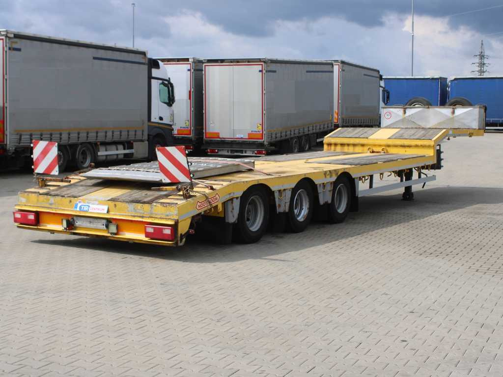 Nooteboom OSD-41-03, LIFT AXLE, DRIVEWAYS - Puspiekabe zema profila platforma: foto 4 Nooteboom OSD-41-03, LIFT AXLE, DRIVEWAYS - Puspiekabe zema profila platforma: foto 4