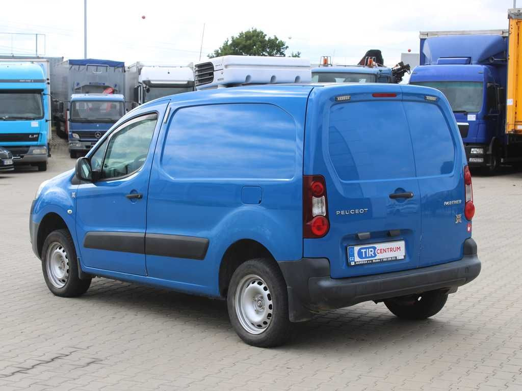 Peugeot PEUGEOT PARTNER, 4X4, CARRIER NEOS 100 - Komercauto refrižerators: foto 4 Peugeot PEUGEOT PARTNER, 4X4, CARRIER NEOS 100 - Komercauto refrižerators: foto 4