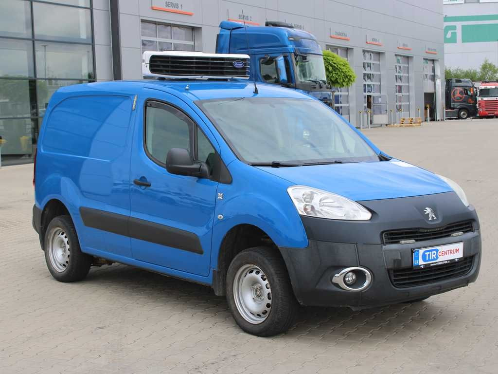 Peugeot PEUGEOT PARTNER, 4X4, CARRIER NEOS 100 - Komercauto refrižerators: foto 2 Peugeot PEUGEOT PARTNER, 4X4, CARRIER NEOS 100 - Komercauto refrižerators: foto 2