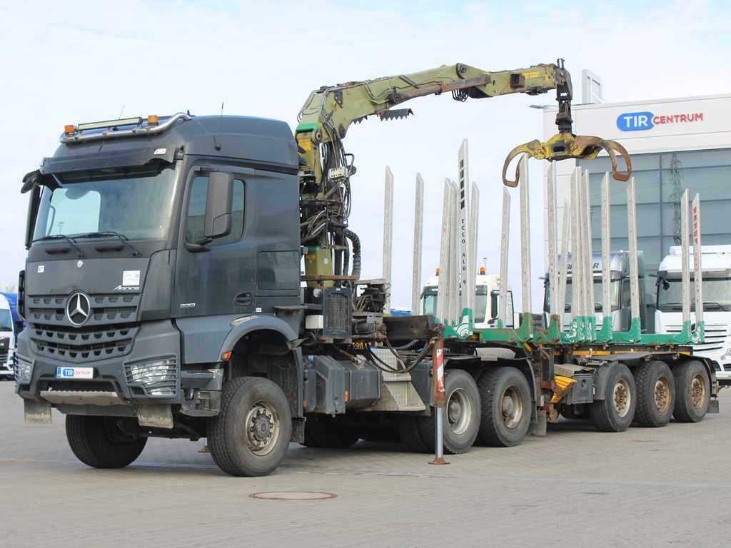 Mercedes-Benz Arocs 3351, 6x6, HYDRAULIC ARM LOGLIFT ET450, TYRES 80% - Vilcējs, Kokvedēja puspiekabe: foto 1 Mercedes-Benz Arocs 3351, 6x6, HYDRAULIC ARM LOGLIFT ET450, TYRES 80% - Vilcējs, Kokvedēja puspiekabe: foto 1