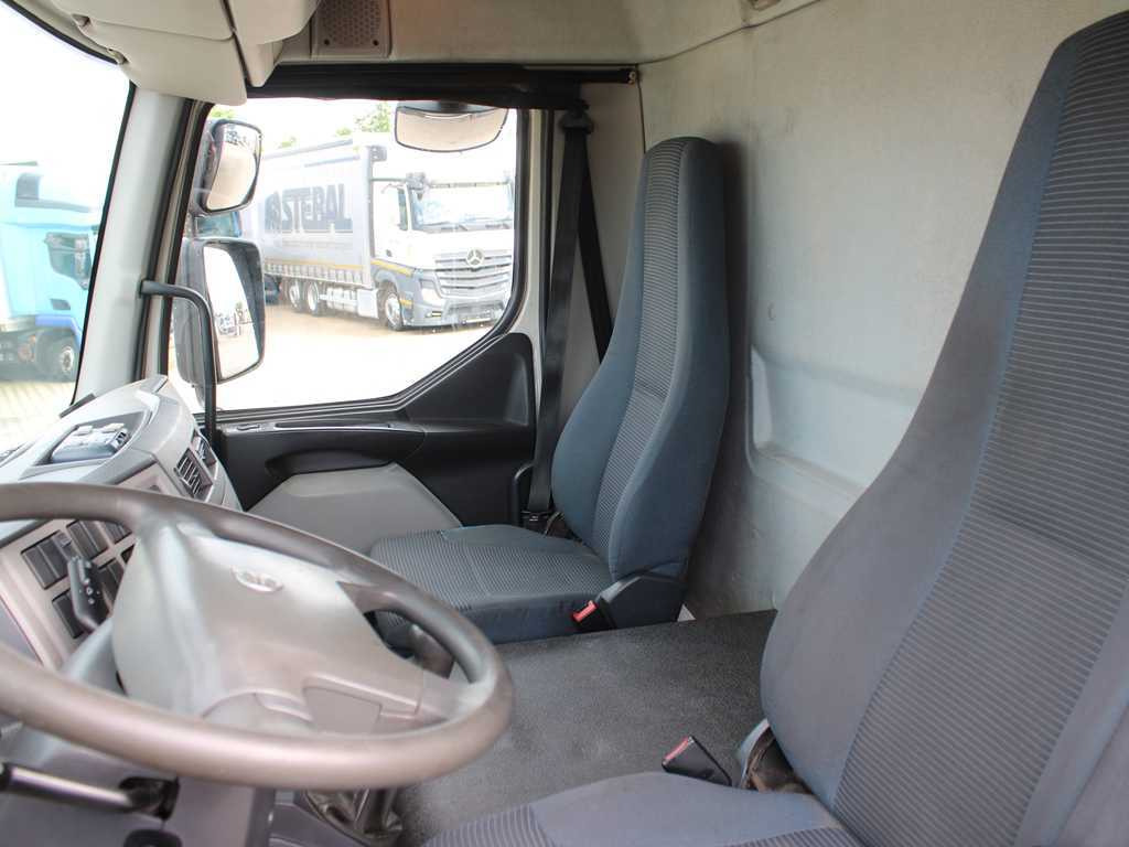 Kravas automašīna ar tentu Volvo FL 240, EURO 5: foto 9