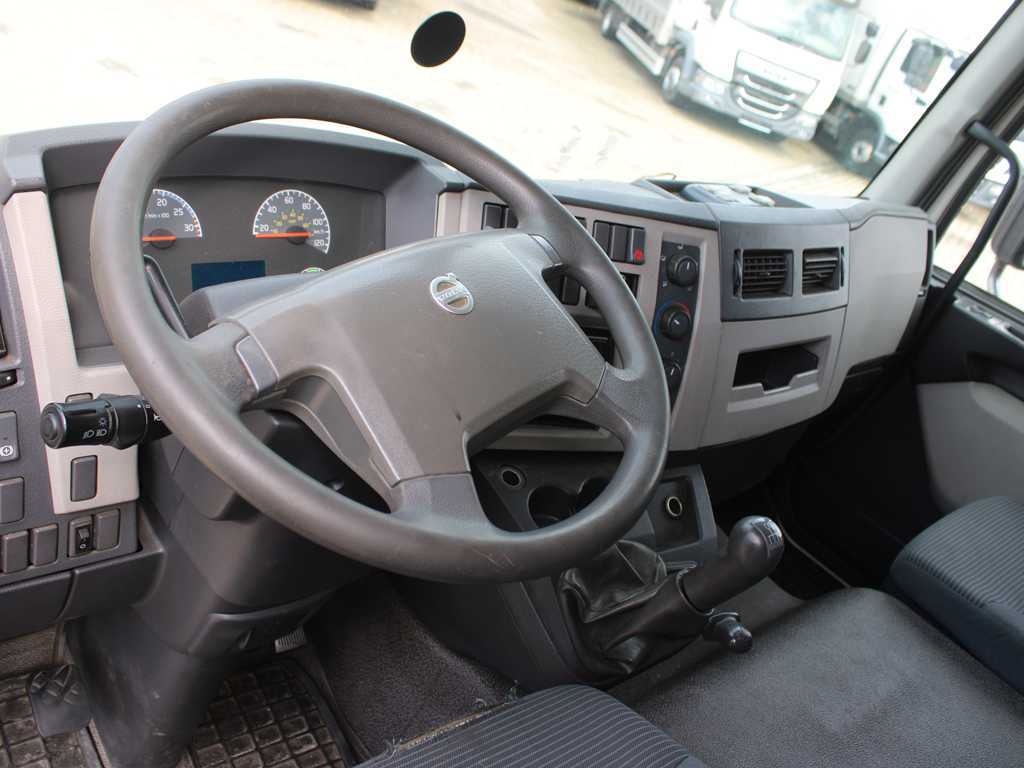 Kravas automašīna ar tentu Volvo FL 240, EURO 5: foto 10