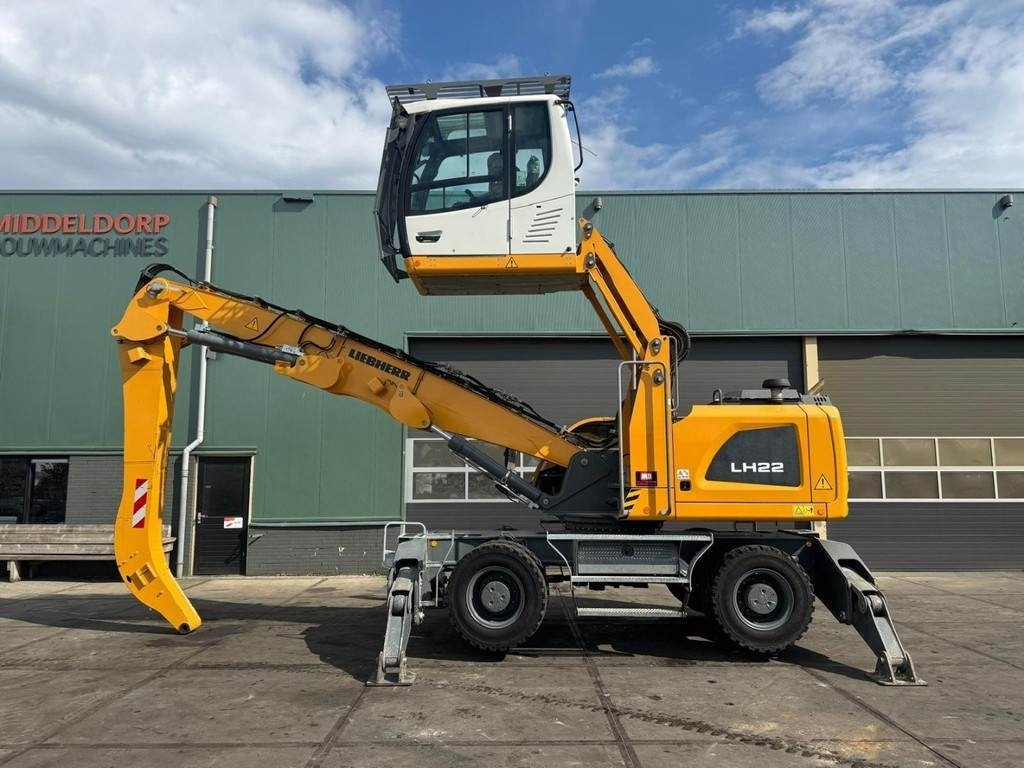 Liebherr LH 22 M - Atkritumu iekrāvējs: foto 1 Liebherr LH 22 M - Atkritumu iekrāvējs: foto 1