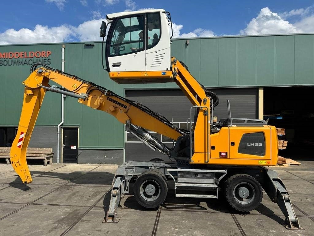 Liebherr LH 22 M - Atkritumu iekrāvējs: foto 1 Liebherr LH 22 M - Atkritumu iekrāvējs: foto 1