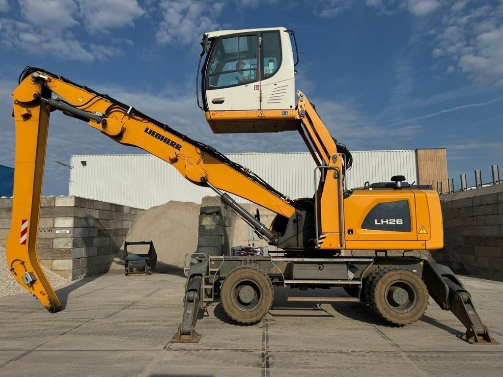 Liebherr LH 26 M - Atkritumu iekrāvējs: foto 1 Liebherr LH 26 M - Atkritumu iekrāvējs: foto 1