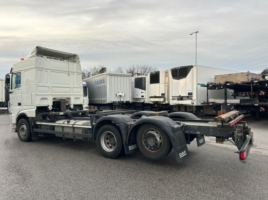 DAF XF 480 FAR BDF Euro 6 Liftachse, Retarder - Konteineru vedējs/ Kravas automašīna ar noņemamā virsbūve: foto 4 DAF XF 480 FAR BDF Euro 6 Liftachse, Retarder - Konteineru vedējs/ Kravas automašīna ar noņemamā virsbūve: foto 4