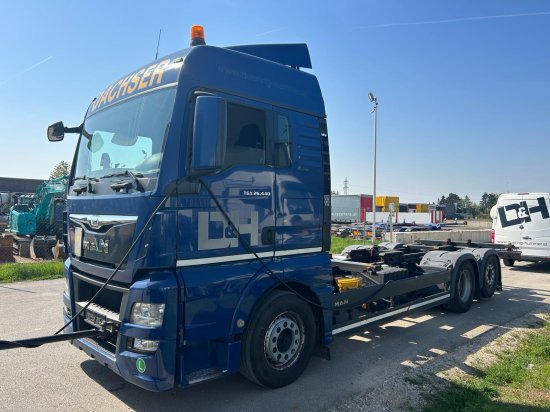MAN TGX 26.440 XLX 6x2 Liftachse, Retarder, Euro 6, Motorschaden - Konteineru vedējs/ Kravas automašīna ar noņemamā virsbūve: foto 2 MAN TGX 26.440 XLX 6x2 Liftachse, Retarder, Euro 6, Motorschaden - Konteineru vedējs/ Kravas automašīna ar noņemamā virsbūve: foto 2