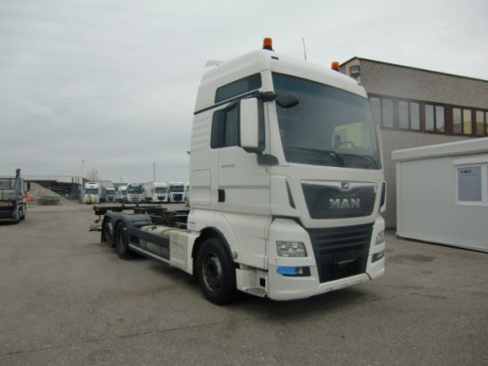 MAN TGX 26.460 XXL 6x2 Liftachse Euro 6 Unterfaltbühne - Konteineru vedējs/ Kravas automašīna ar noņemamā virsbūve: foto 3 MAN TGX 26.460 XXL 6x2 Liftachse Euro 6 Unterfaltbühne - Konteineru vedējs/ Kravas automašīna ar noņemamā virsbūve: foto 3