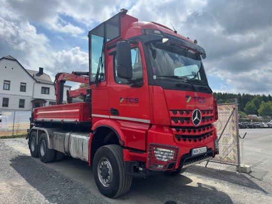 Mercedes-Benz AROCS 3552 963-2F Epsilon M100L86 Kran ? Leistungsstarker Holzladekran mit hoher Reichweite - Kravas auto ar manipulatoru: foto 2 Mercedes-Benz AROCS 3552 963-2F Epsilon M100L86 Kran ? Leistungsstarker Holzladekran mit hoher Reichweite - Kravas auto ar manipulatoru: foto 2
