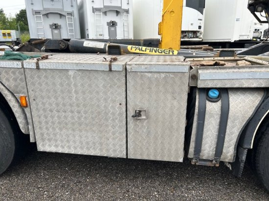 Pacēlājs ar āķi, Kravas auto ar manipulatoru Scania R560 8x2, Schrottkran, E5, Lenk-Lift-Achse: foto 13