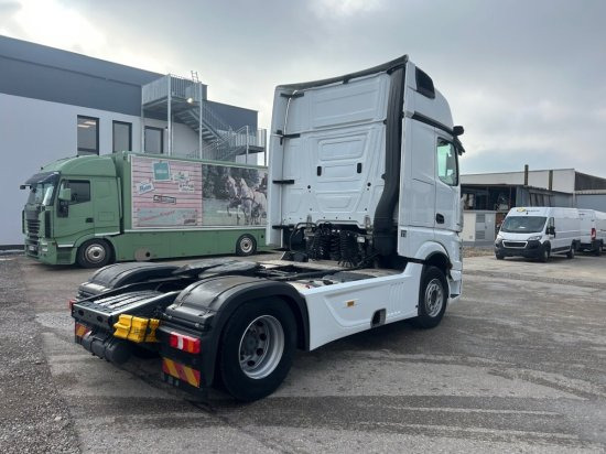 Mercedes-Benz 1851 Gigaspace, Retarder, Mirror-Cam, E6 - Vilcējs: foto 4 Mercedes-Benz 1851 Gigaspace, Retarder, Mirror-Cam, E6 - Vilcējs: foto 4