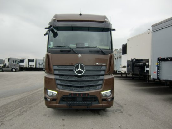 Mercedes-Benz Actros 1848 Gigaspace, Retarder, Standklima Retarder, Mirrow Cam - Vilcējs: foto 2 Mercedes-Benz Actros 1848 Gigaspace, Retarder, Standklima Retarder, Mirrow Cam - Vilcējs: foto 2