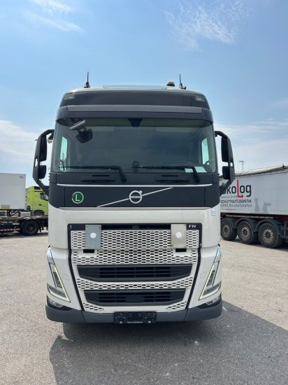 Volvo FH 500 EURO 6, I-Shift, Globetrotter, Standklima - Vilcējs: foto 2 Volvo FH 500 EURO 6, I-Shift, Globetrotter, Standklima - Vilcējs: foto 2