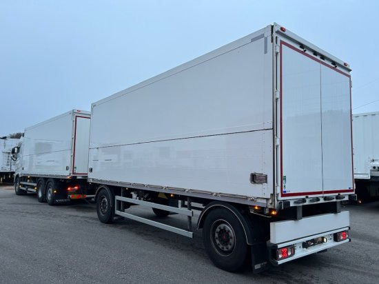 Volvo FH 500 6x2 Getränkekomplettzug, Orten Getränkeaufbau - Kravas automašīna dzērienu pārvadāšanai: foto 5 Volvo FH 500 6x2 Getränkekomplettzug, Orten Getränkeaufbau - Kravas automašīna dzērienu pārvadāšanai: foto 5