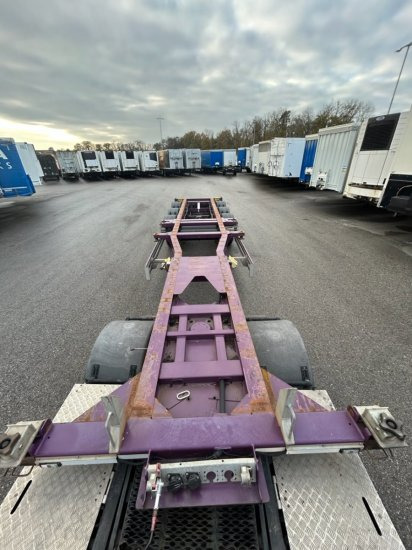Web Trailer LPRS24 Heckschieber 1x20 ft 2x20 ft 1x40 ft mehrere Einheiten verfügbar - Puspiekabe noņemamā virsbūve/ Konteineru vedējs: foto 3 Web Trailer LPRS24 Heckschieber 1x20 ft 2x20 ft 1x40 ft mehrere Einheiten verfügbar - Puspiekabe noņemamā virsbūve/ Konteineru vedējs: foto 3