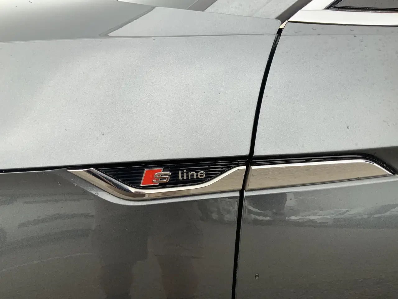 Audi A5 Sportback 2.0 TFSI g-tron Sport 2 x S-line edition - Hečbeks: foto 4 Audi A5 Sportback 2.0 TFSI g-tron Sport 2 x S-line edition - Hečbeks: foto 4
