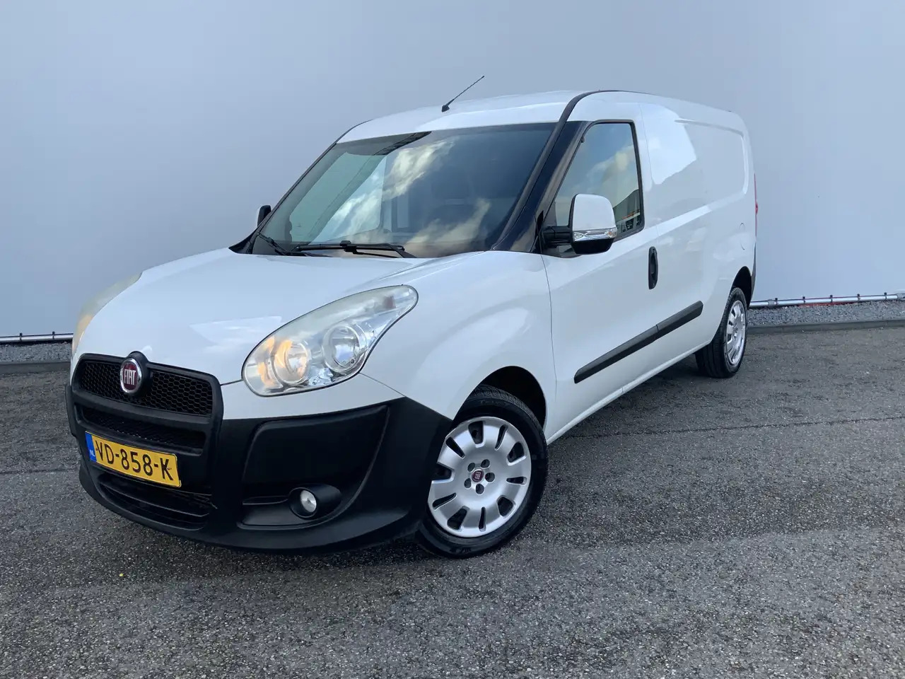 Fiat Doblo Cargo 1.6 MultiJet SX Maxi Airco Trekhaak 1300 kg - Mazs furgons: foto 1 Fiat Doblo Cargo 1.6 MultiJet SX Maxi Airco Trekhaak 1300 kg - Mazs furgons: foto 1