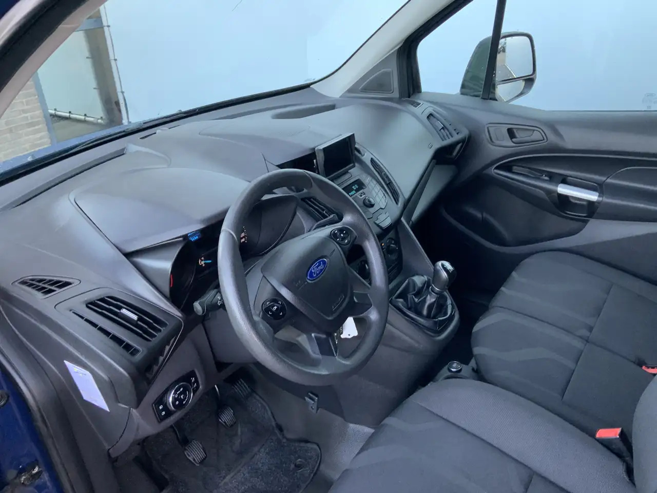 Ford Transit Connect 1.5 TDCI L1 Trend Airco Cruise Trekhaak 1200 kg Eu - Mazs furgons: foto 5 Ford Transit Connect 1.5 TDCI L1 Trend Airco Cruise Trekhaak 1200 kg Eu - Mazs furgons: foto 5