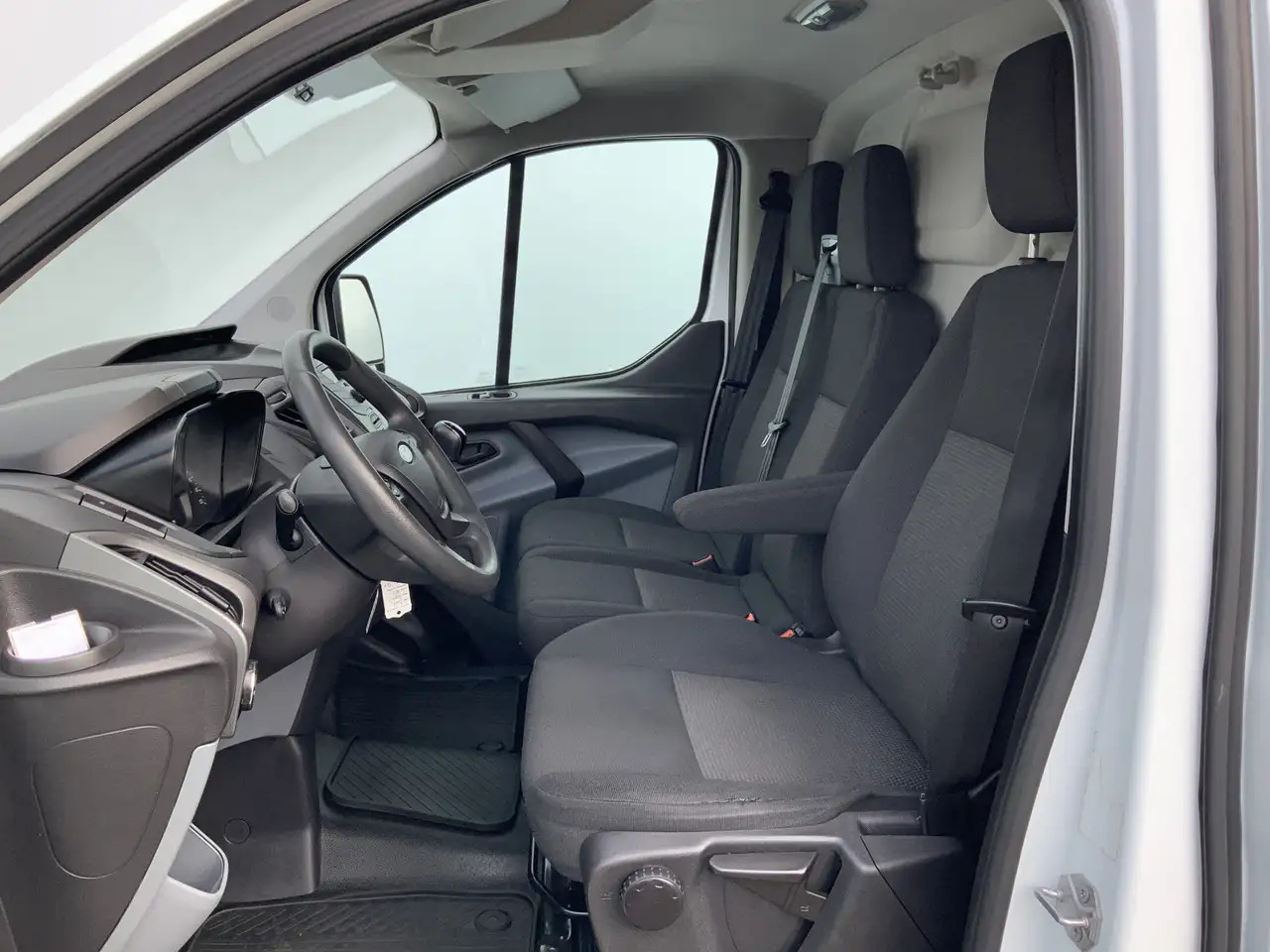 Ford Transit Custom 270 2.2 TDCI L1H1 Economy Edition Airco Cruise 3 Z - Kravas mikroautobuss: foto 4 Ford Transit Custom 270 2.2 TDCI L1H1 Economy Edition Airco Cruise 3 Z - Kravas mikroautobuss: foto 4