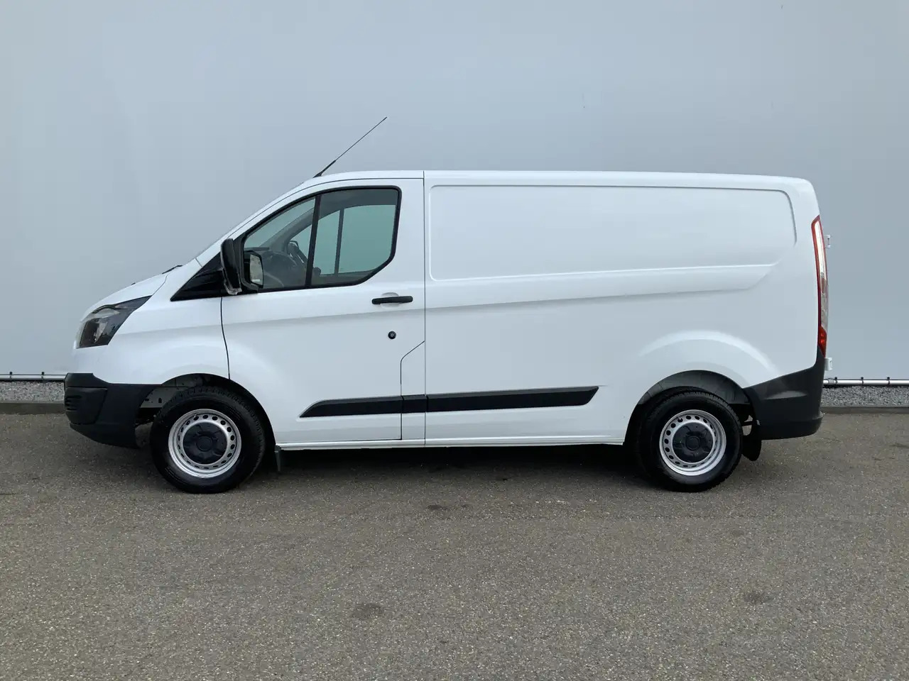 Ford Transit Custom 270 2.2 TDCI L1H1 Economy Edition Airco Cruise 3 Z - Kravas mikroautobuss: foto 3 Ford Transit Custom 270 2.2 TDCI L1H1 Economy Edition Airco Cruise 3 Z - Kravas mikroautobuss: foto 3
