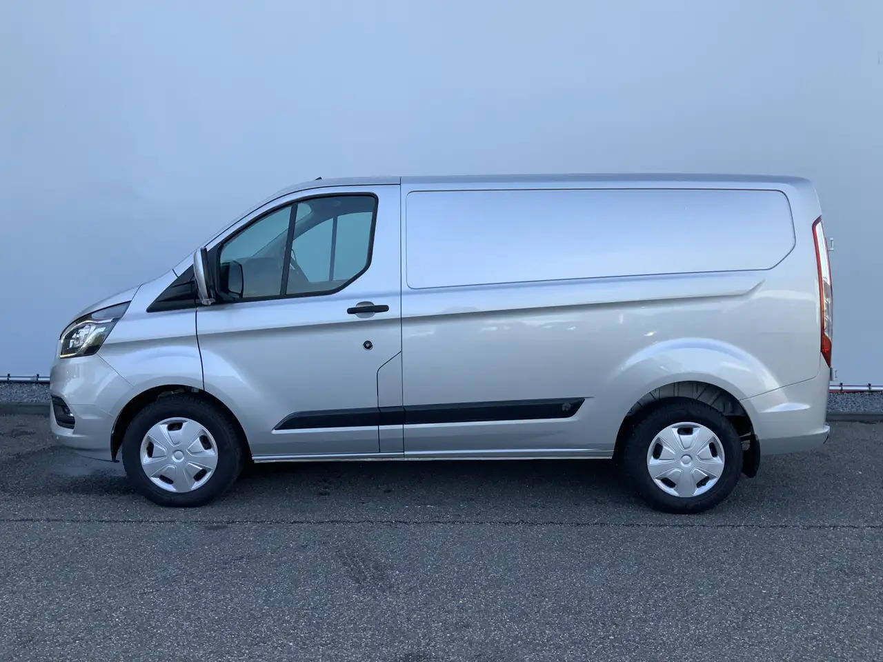 Ford Transit Custom 300 2.0 TDCI L1H1 Limited Airco Cruise Camera 3 Zi - Kravas mikroautobuss: foto 3 Ford Transit Custom 300 2.0 TDCI L1H1 Limited Airco Cruise Camera 3 Zi - Kravas mikroautobuss: foto 3