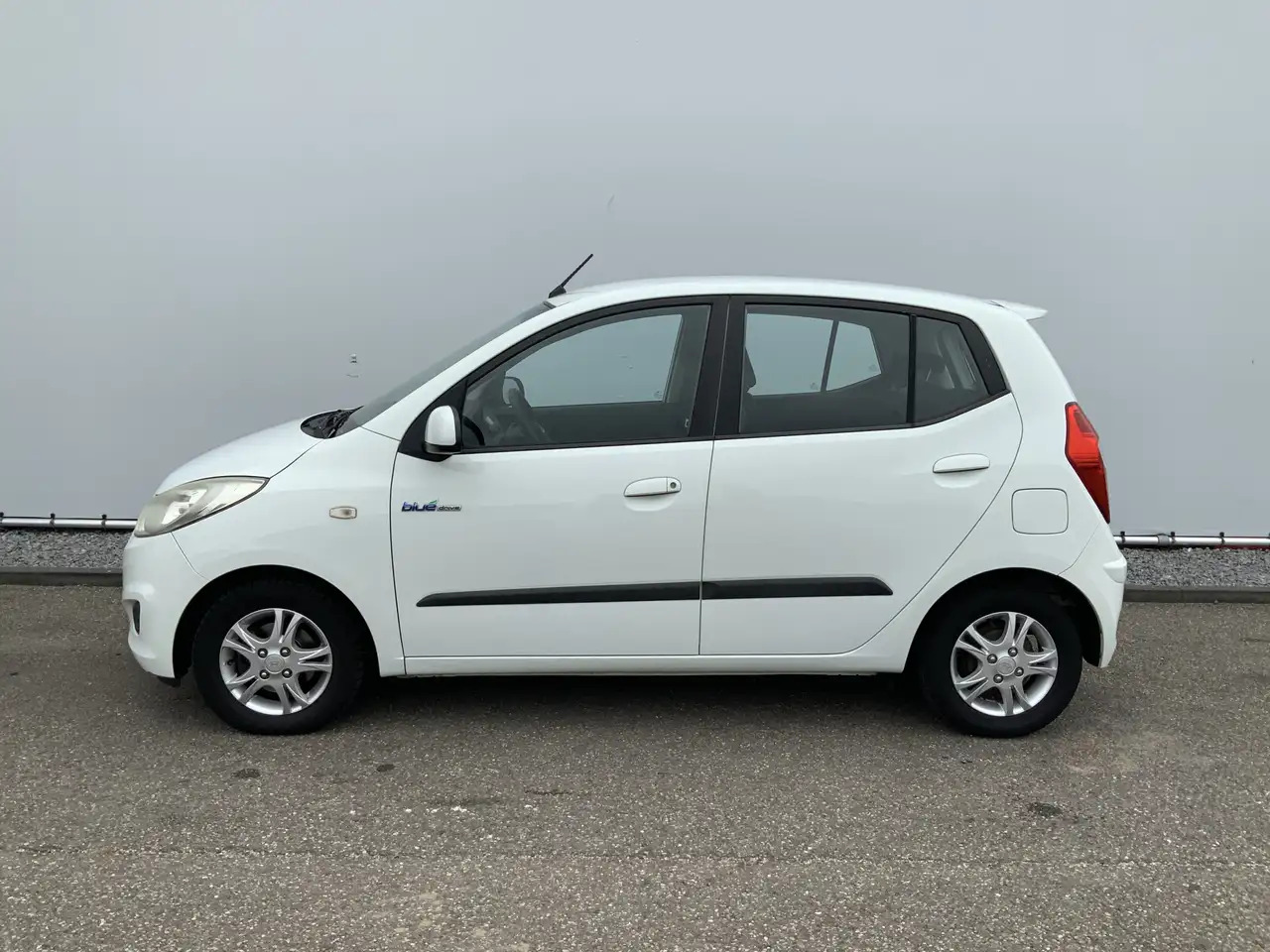 Hyundai i10 1.0 Pro 54083 KM! Airco, Lichtmetalen Wielen! - Hečbeks: foto 2 Hyundai i10 1.0 Pro 54083 KM! Airco, Lichtmetalen Wielen! - Hečbeks: foto 2