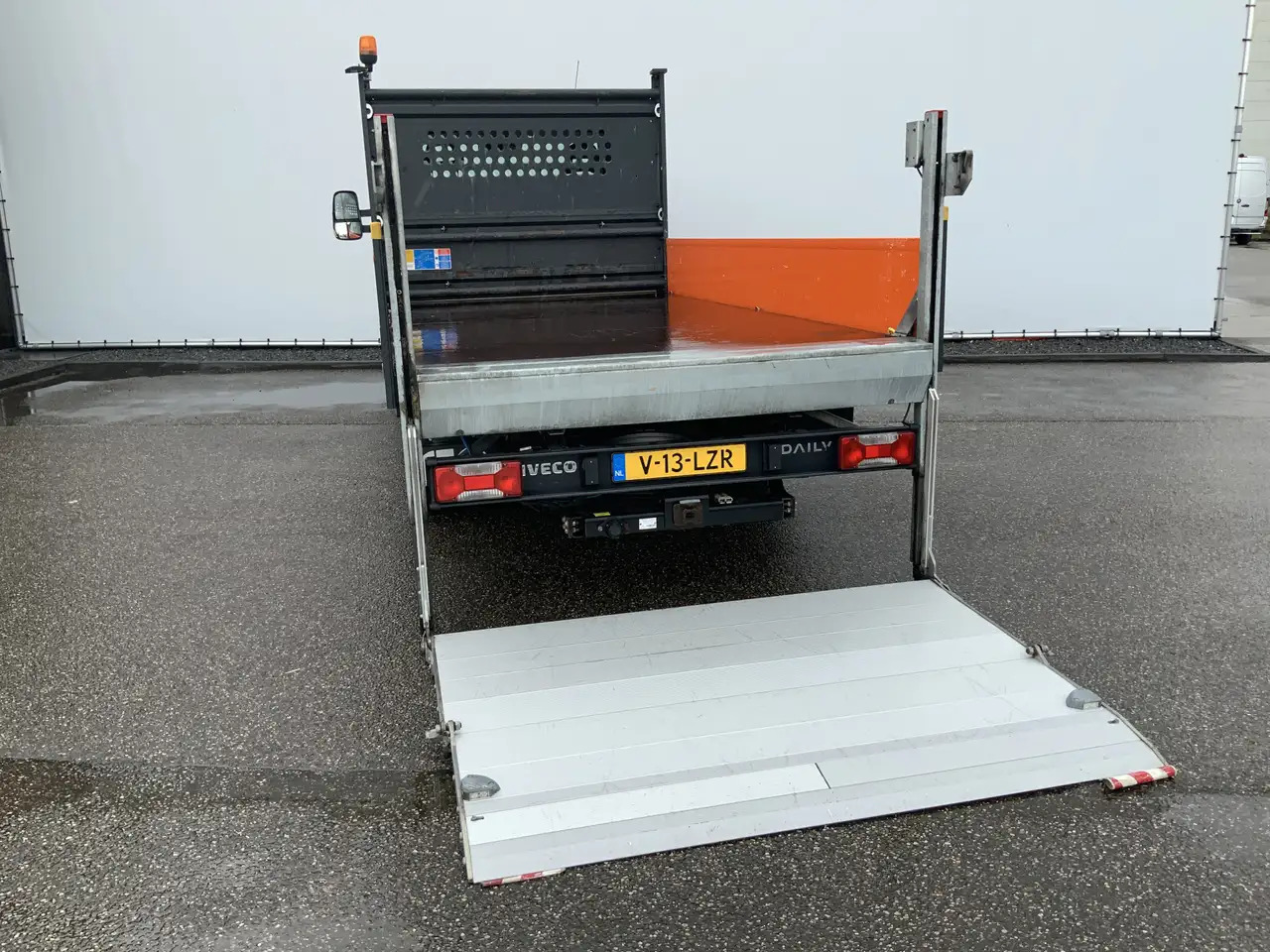 Iveco Daily 35C14 2.3 375 Pick Up & LaadLift Airco Navi Trekha - Automašīna ar kravas platformu: foto 4 Iveco Daily 35C14 2.3 375 Pick Up & LaadLift Airco Navi Trekha - Automašīna ar kravas platformu: foto 4