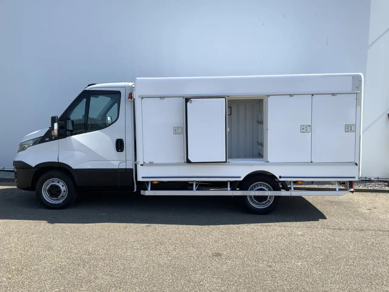 Iveco Daily 35S12 2.3 345 EURO 6 vrieswagen -40 C ijsauto Bakm - Komercauto refrižerators: foto 2 Iveco Daily 35S12 2.3 345 EURO 6 vrieswagen -40 C ijsauto Bakm - Komercauto refrižerators: foto 2