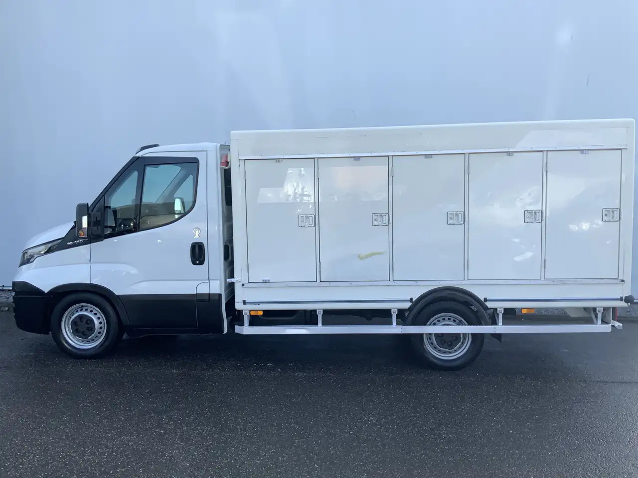 Iveco Daily 35S13 2.3 345 IJswagen -0.40 gr 10 deuren Euro 5 B - Komercauto refrižerators: foto 3 Iveco Daily 35S13 2.3 345 IJswagen -0.40 gr 10 deuren Euro 5 B - Komercauto refrižerators: foto 3