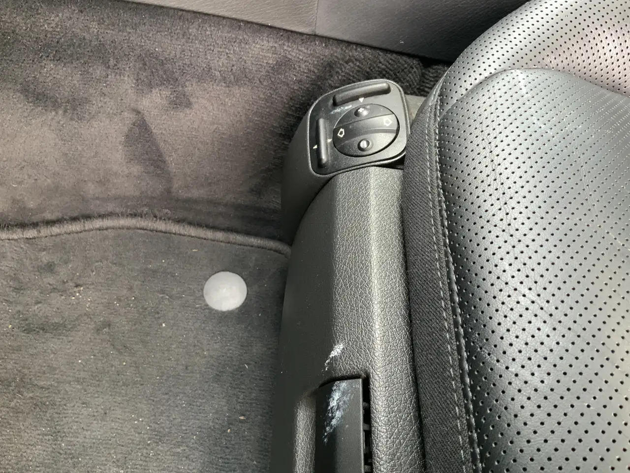 Universālis Mercedes-Benz E 500 Combi V8 Elegance 4-Matic airmatic,full option: foto 14 Universālis Mercedes-Benz E 500 Combi V8 Elegance 4-Matic airmatic,full option: foto 14