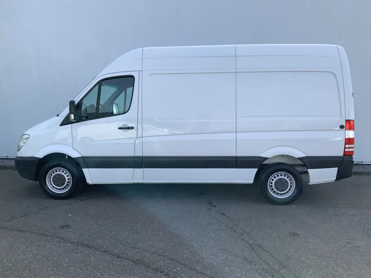Mercedes-Benz Sprinter 213 2.2 CDI 366.L2.H2. 3 Zits Euro 4 - Kravas mikroautobuss: foto 3 Mercedes-Benz Sprinter 213 2.2 CDI 366.L2.H2. 3 Zits Euro 4 - Kravas mikroautobuss: foto 3
